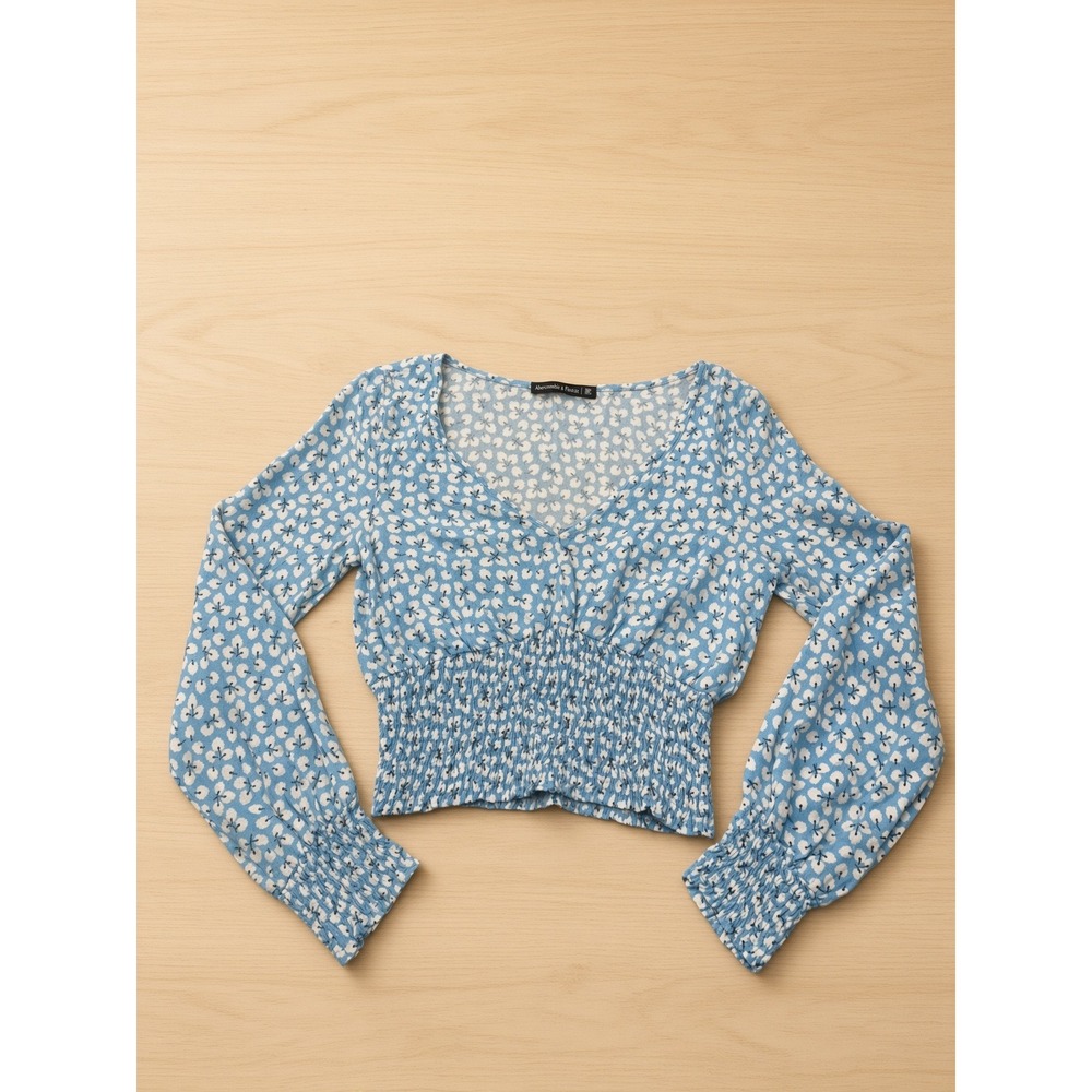 Abercrombie & Fitch Blue Floral Smocked Crop Top Long Sleeve V-Neck XS 140F0343
